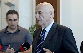 SAD uvele sankcije Mićunoviću i Davidoviću