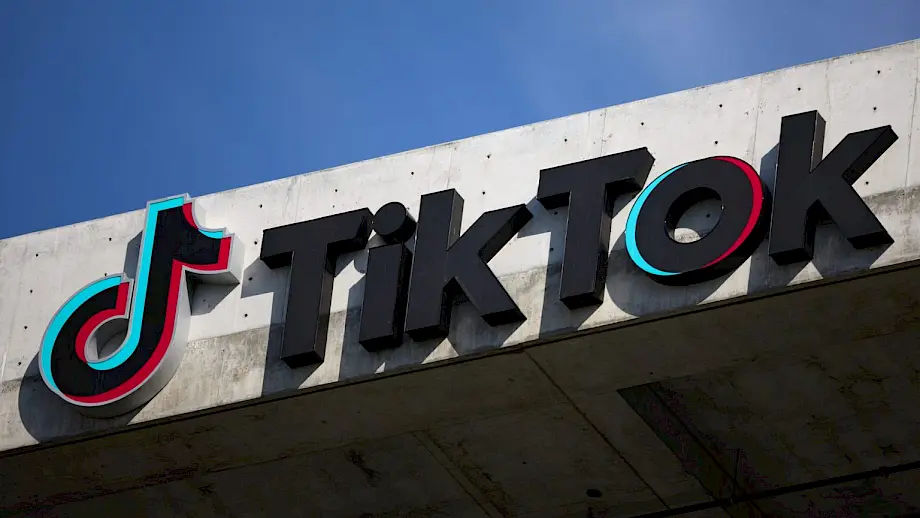 Reklama za TikTok u Los Anđelesu, SAD. Foto: EPA-EFE/Allison Dinner