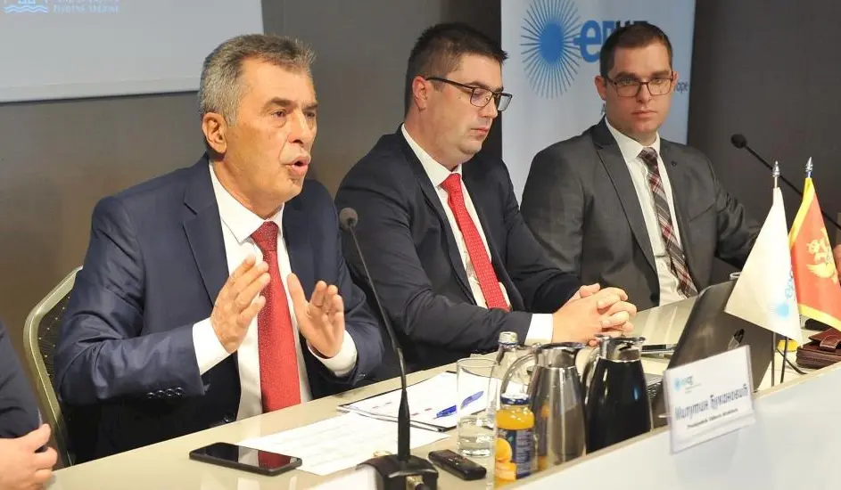 Čelnici EPCG Milutin Đukanović (d) i Nikola Rovčanin (s) na konferenciji. Foto: PR Centar