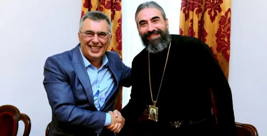Predsjednik Odbora direktora EPCG Milutin Đukanović i episkop budimljansko-nikšićki Metodije. Foto: epcg.com