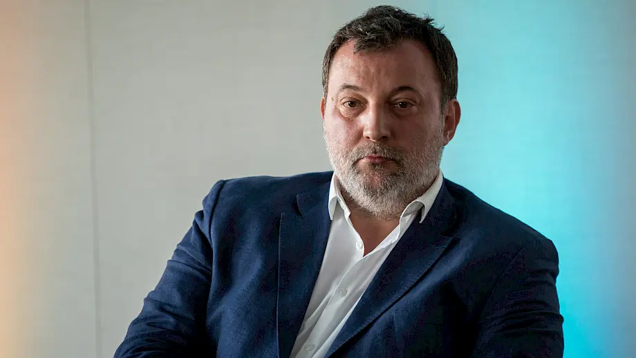 Izvršni direktor Televizije Nikšić, Nikola Marković, na konferenciji u Podgorici. Foto: PR Centar