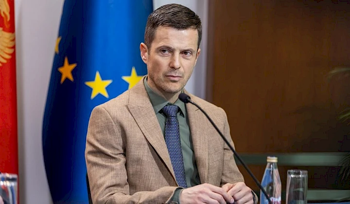 Mujović upozorio na zloupotrebe u energetskim kompanijama