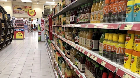 Vlada predlaže uvođenje akciza i na sokove