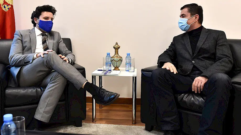 Bivši direktor ANB-a Dejan Peruničić (D). Foto: Vlada Crne Gore