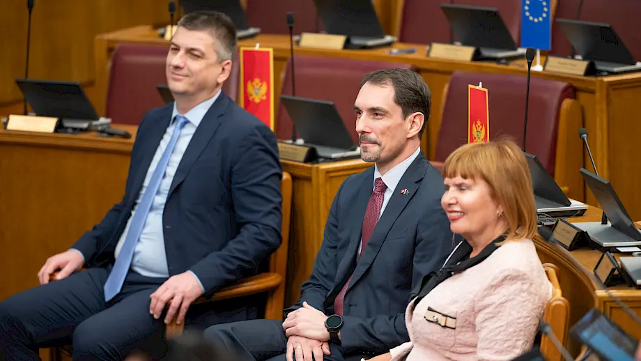 Vrhovni državni tužilac Milorad Marković (u sredini) i Specijalni državni tužilac Vladimir Novović (L). Foto: Skupština Crne Gore