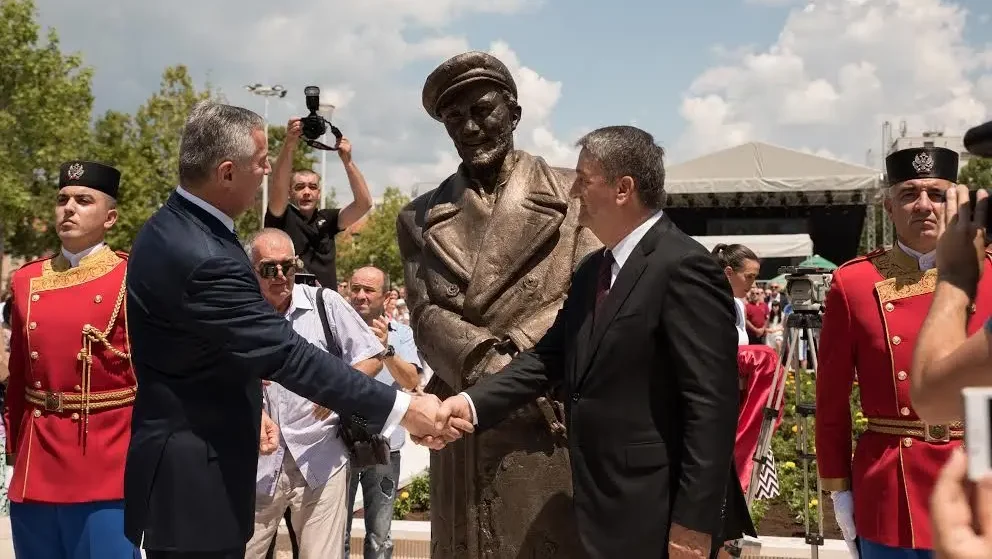 Otkrivanje spomenika Ljubu Čupiću u Nikšiću. Foto: Predsjednik Crne Gore